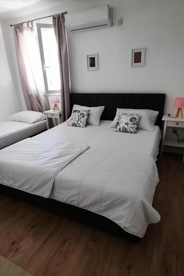 Apartments By The Sea Zuljana, Peljesac - 19080 ภายนอก รูปภาพ